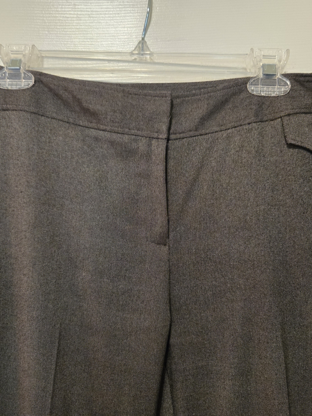 Chaus Women's Charcoal Gray Straight-Leg Trousers